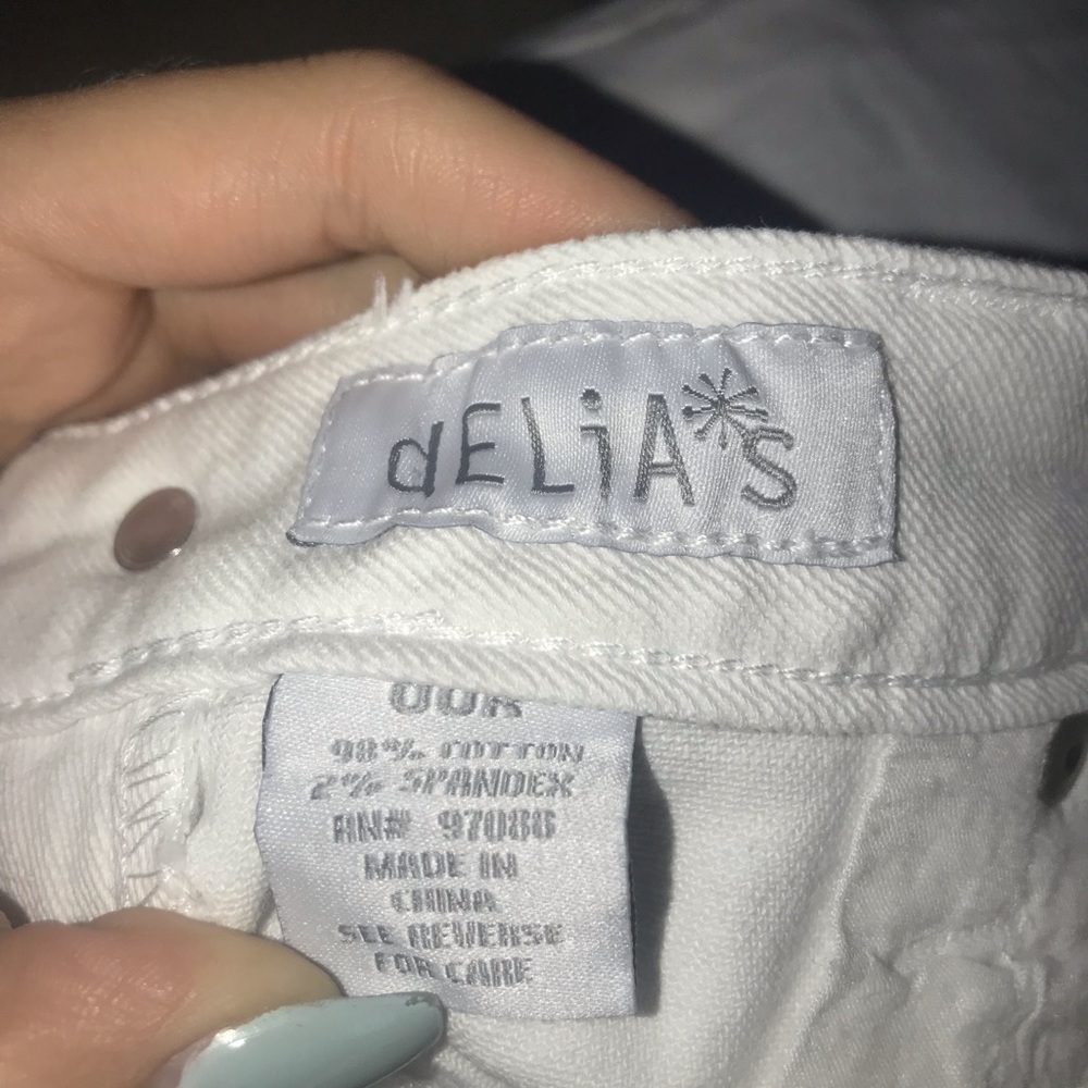 ALL WHITE JEANS!